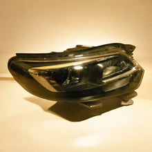 Laden Sie das Bild in den Galerie-Viewer, Frontscheinwerfer Opel Vivaro C 9832836480-00 Xenon Rechts oder Links