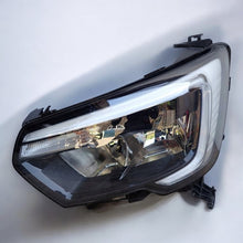 Laden Sie das Bild in den Galerie-Viewer, Frontscheinwerfer Renault Master III 260607867R Links Scheinwerfer Headlight