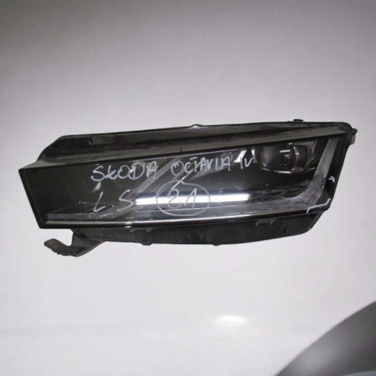 Frontscheinwerfer Skoda Octavia 5E4941015A LED Links Scheinwerfer Headlight SCH1171652046vn