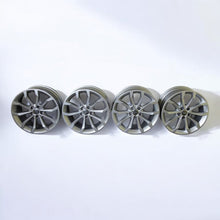 Laden Sie das Bild in den Galerie-Viewer, 4x Alufelge 18 Zoll 8.0&quot; 5x112 40ET Glanz Silber 8W0601025 Audi A4 Rim Wheel