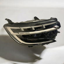 Load image into Gallery viewer, Frontscheinwerfer Renault 260103381R LED Rechts Scheinwerfer Headlight