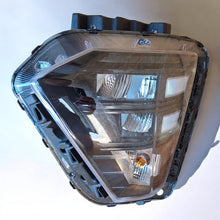 Laden Sie das Bild in den Galerie-Viewer, Frontscheinwerfer Hyundai Kona 92101 92101-BE050 92101BE100 LED Links Headlight SCH5583391700vg