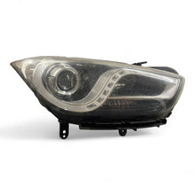Laden Sie das Bild in den Galerie-Viewer, Frontscheinwerfer Hyundai I I40 921023 921023Z090 Vorderseite Headlight