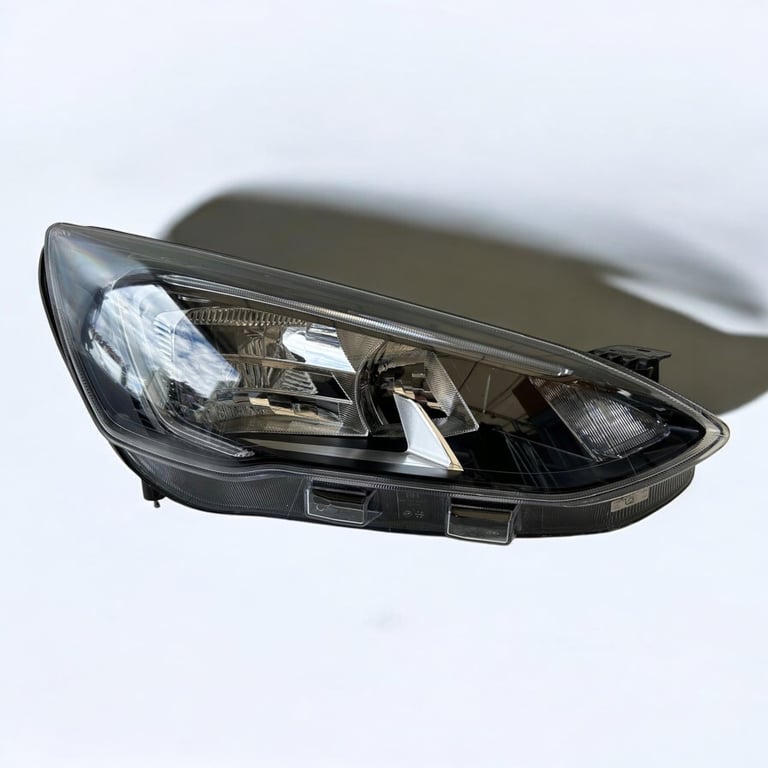 Frontscheinwerfer Ford Focus MX7B-13E014-CE LED Rechts Scheinwerfer Headlight