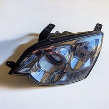 Load image into Gallery viewer, Frontscheinwerfer Opel Antara Xenon Links Scheinwerfer Headlight