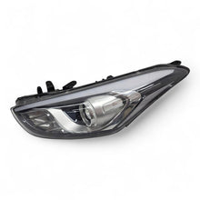 Laden Sie das Bild in den Galerie-Viewer, Frontscheinwerfer Hyundai I30 92101-A6200 Xenon Links Scheinwerfer Headlight SCH8592518207ew
