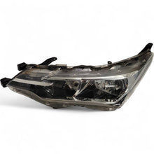 Laden Sie das Bild in den Galerie-Viewer, Frontscheinwerfer Toyota Corolla 81150-02L50-00 LED Rechts oder Links