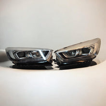 Load image into Gallery viewer, Frontscheinwerfer Ford Kuga GV4113W030CJ GV4113W029CJ Ein Satz Headlight SCH1187337028jt