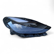Laden Sie das Bild in den Galerie-Viewer, Frontscheinwerfer Tesla Model Y 1110796-00-D Ein Stück (Rechts oder Links)