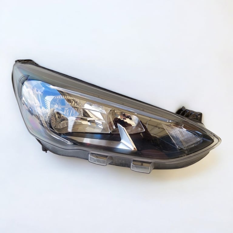 Frontscheinwerfer Ford Focus MX7B-13E014 Rechts Scheinwerfer Headlight