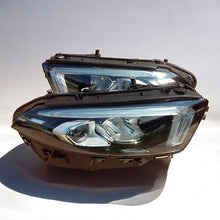 Laden Sie das Bild in den Galerie-Viewer, Frontscheinwerfer Mercedes-Benz A1779064703 A1779064803 LED Rechts oder Links