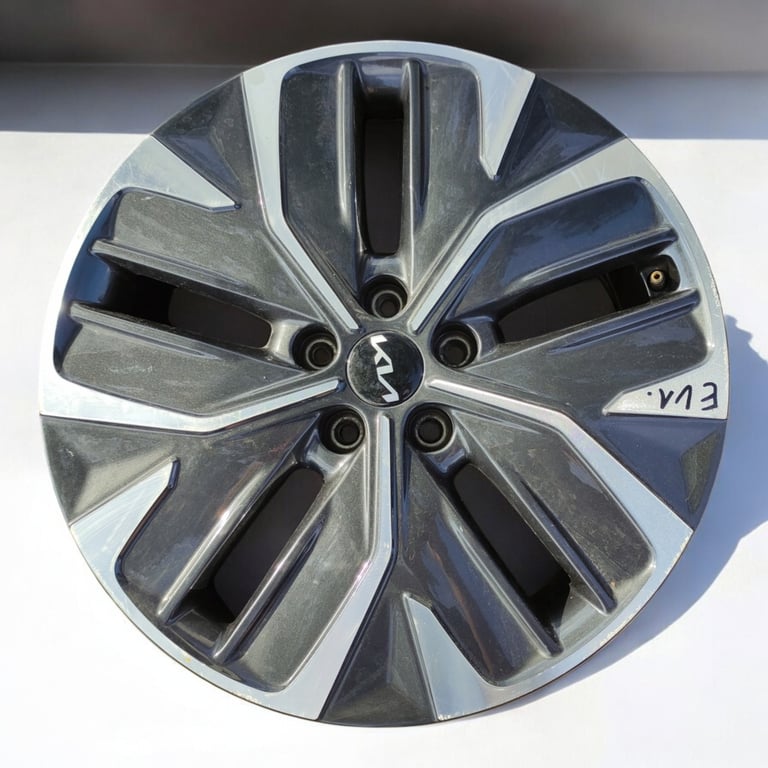 1x Alufelge 19 Zoll 7.5" 5x114.3 54 5ET 52910-CV100 52910-CV110 Kia Ev6