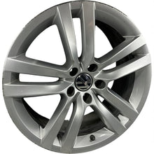 Load image into Gallery viewer, 1x Alufelge 18 Zoll 8.0&quot; 5x112 41ET 3C8601025P VW Passat B7 Rim Wheel