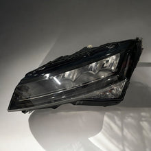 Laden Sie das Bild in den Galerie-Viewer, Frontscheinwerfer Skoda Superb III 3V1941015C Full LED Links Headlight