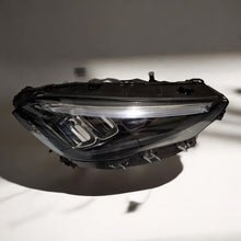 Laden Sie das Bild in den Galerie-Viewer, Frontscheinwerfer Mercedes-Benz Gla H247 A2479063604 LED Rechts Headlight SCH3871973977dt