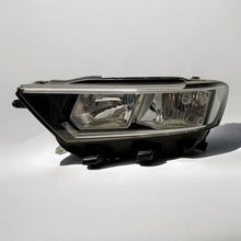 Laden Sie das Bild in den Galerie-Viewer, Frontscheinwerfer VW T Roc 2GA941005B Halogen Links Scheinwerfer Headlight