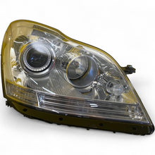 Laden Sie das Bild in den Galerie-Viewer, Frontscheinwerfer Mercedes-Benz W164 A1648200661 Xenon Rechts Headlight SCH6065011493ty