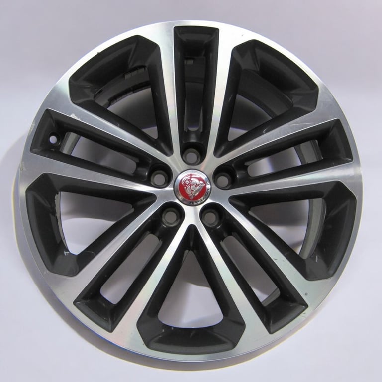 1x Alufelge 19 Zoll HK8M-1007-NA Jaguar E Pace Rim Wheel