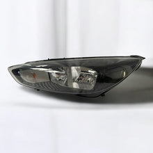 Laden Sie das Bild in den Galerie-Viewer, Frontscheinwerfer Ford Focus F1EB-13W030-PC Links Scheinwerfer Headlight SCH5107330718hy