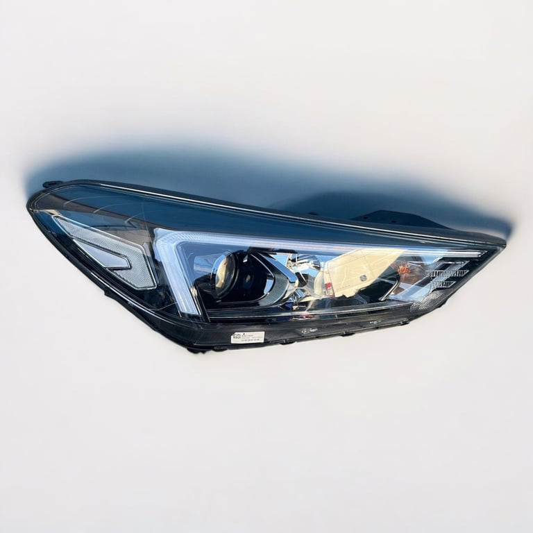 Frontscheinwerfer Hyundai Tucson D7921-11A20 Rechts Scheinwerfer Headlight