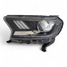 Laden Sie das Bild in den Galerie-Viewer, Frontscheinwerfer Ford Ranger Ein Stück (Rechts oder Links) Headlight SCH1349976326hc