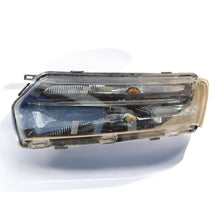 Laden Sie das Bild in den Galerie-Viewer, Frontscheinwerfer Dacia Spring 266052417R Links Scheinwerfer Headlight