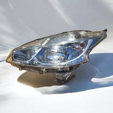 Laden Sie das Bild in den Galerie-Viewer, Frontscheinwerfer Peugeot 208 9802221880 Links Scheinwerfer Headlight