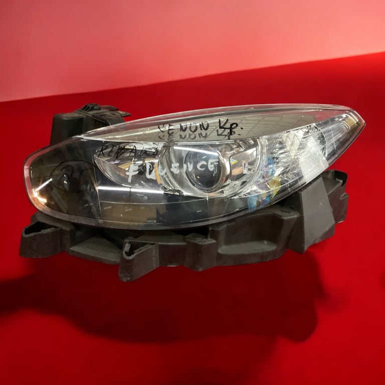 Frontscheinwerfer Renault Fluence 260608653R Xenon Links Scheinwerfer Headlight SCH3641137404kn
