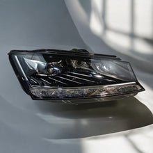 Load image into Gallery viewer, Frontscheinwerfer Skoda Fabia III 6V1941016F Full LED Rechts Headlight SCH4506185656cc