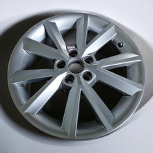 Laden Sie das Bild in den Galerie-Viewer, 1x Alufelge 16 Zoll 7.0&quot; 5x100 46ET Glanz Silber 5JA601025 Skoda Fabia Rim Wheel