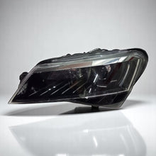 Laden Sie das Bild in den Galerie-Viewer, Frontscheinwerfer Skoda Superb III 3V1941015B Links Scheinwerfer Headlight