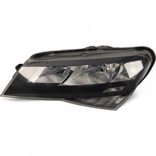 Laden Sie das Bild in den Galerie-Viewer, Frontscheinwerfer Skoda Superb III 3V1941015 Ein Stück (Rechts oder Links)