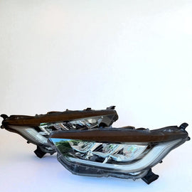 Frontscheinwerfer Toyota Yaris Ein Stück (Rechts oder Links) Headlight SCH4265423915jd