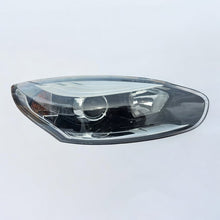 Laden Sie das Bild in den Galerie-Viewer, Frontscheinwerfer Renault Megane III 260100923R Rechts Scheinwerfer Headlight