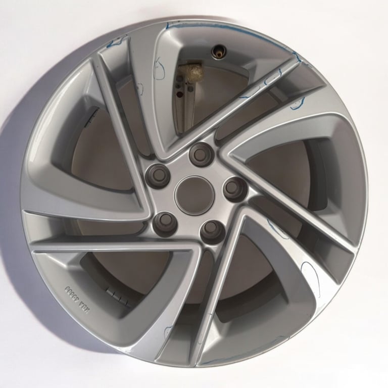 1x Alufelge 17 Zoll 7.0" 5x114.3 40ET Glanz Silber KE409-4E200 8201485175 Nissan