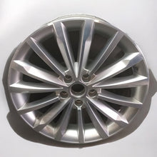 Load image into Gallery viewer, 1x Alufelge 18 Zoll 7.0&quot; 5x112 43ET 565601025E Skoda Kodiaq Rim Wheel