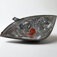 Laden Sie das Bild in den Galerie-Viewer, Frontscheinwerfer Mitsubishi Colt 0301208201 Links Scheinwerfer Headlight