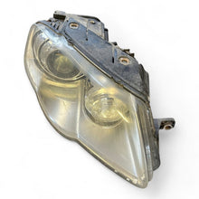 Load image into Gallery viewer, Frontscheinwerfer VW Passat 3C0941752K Bi-Xenon Rechts Scheinwerfer Headlight SCH5887034793zq