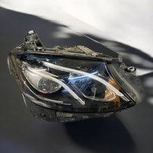 Laden Sie das Bild in den Galerie-Viewer, Frontscheinwerfer Mercedes-Benz 2139064204 Rechts Scheinwerfer Headlight