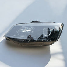 Laden Sie das Bild in den Galerie-Viewer, Frontscheinwerfer Skoda Fabia III 6V1941015B LED Links Scheinwerfer Headlight