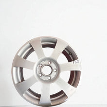 Load image into Gallery viewer, 1x Alufelge 17 Zoll 7.5&quot; 5x112 42 5ET Glanz Silber A2044013502 Mercedes-Benz