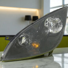 Load image into Gallery viewer, Frontscheinwerfer Mitsubishi Colt 8301B367 Links Scheinwerfer Headlight