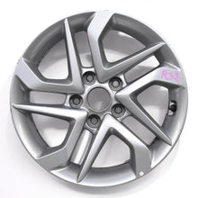 Load image into Gallery viewer, 1x Alufelge 16 Zoll 6.5&quot; 5x114.3 45ET Glanz Silber 52910-D7110 Hyundai Tucson