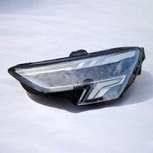 Laden Sie das Bild in den Galerie-Viewer, Frontscheinwerfer Audi A3 8Y0941033 LED Links Scheinwerfer Headlight