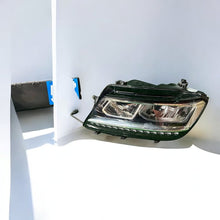 Laden Sie das Bild in den Galerie-Viewer, Frontscheinwerfer VW Tiguan 5NB941035B Full LED Links Scheinwerfer Headlight