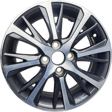 Laden Sie das Bild in den Galerie-Viewer, 1x Alufelge 15 Zoll 5.0&quot; 4x100 39ET 42611-0DJ10 Toyota Aygo Rim Wheel