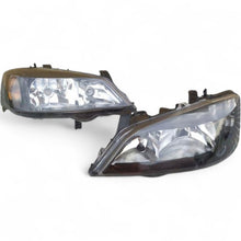 Laden Sie das Bild in den Galerie-Viewer, Frontscheinwerfer Opel Astra Ein Stück (Rechts oder Links) Headlight SCH2818051653wc