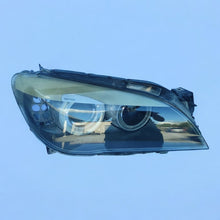 Load image into Gallery viewer, Frontscheinwerfer BMW F01 F02 F04 7182138 Xenon Ein Stück (Rechts oder Links) SCH4114298963kw