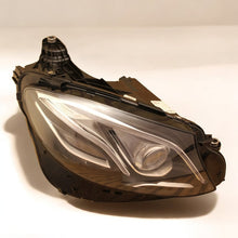 Load image into Gallery viewer, Frontscheinwerfer Mercedes-Benz W213 A2139062606KZ LED Rechts oder Links SCH1121143324bm