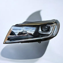 Laden Sie das Bild in den Galerie-Viewer, Frontscheinwerfer VW Touareg 7P1941033A Links Scheinwerfer Headlight